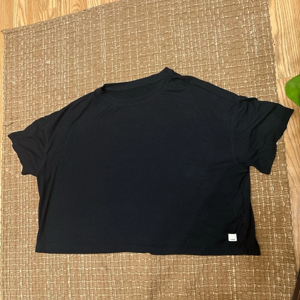 Vuori Black Ribbed Top - Picture 1 of 4